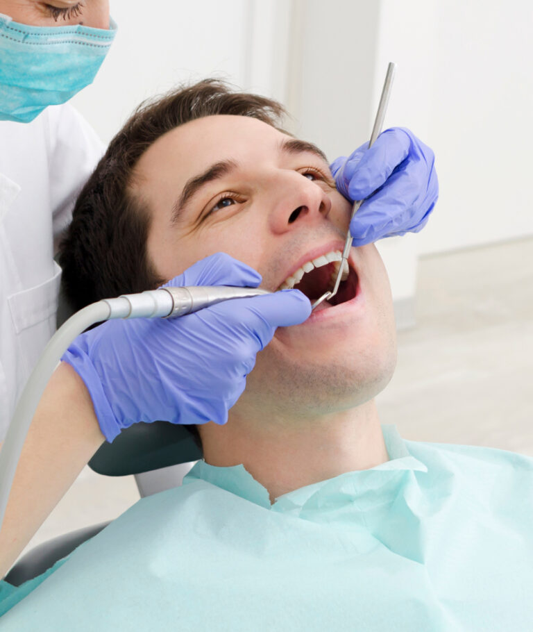 o que é restauração dental